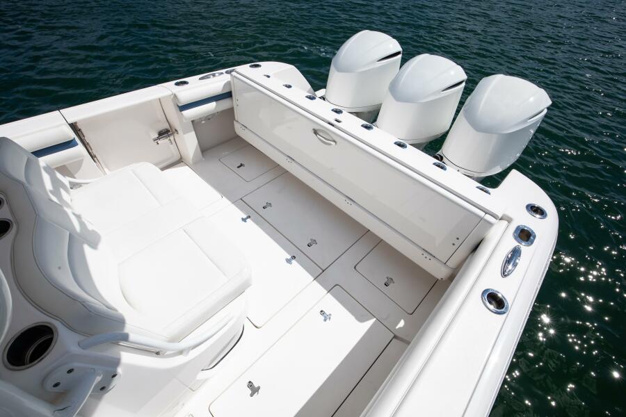 37' 2017 Intrepid 375 Open