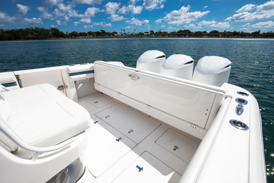 37' 2017 Intrepid 375 Open