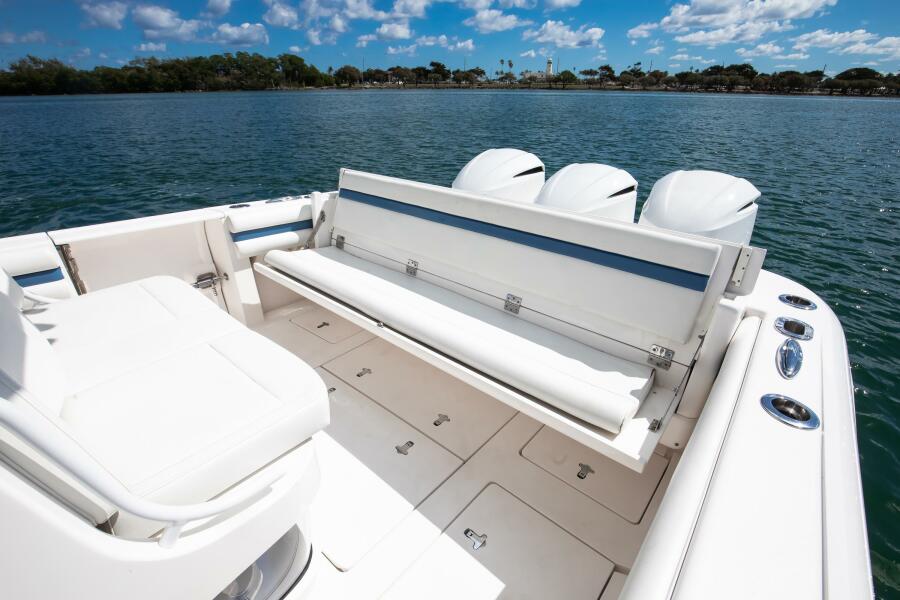 37' 2017 Intrepid 375 Open