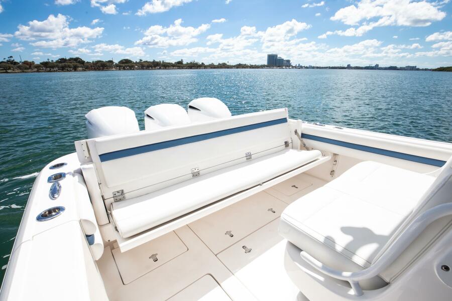37' 2017 Intrepid 375 Open