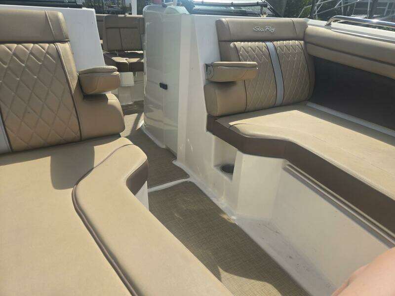 Cool Change 27ft Sea Ray Yacht For Sale