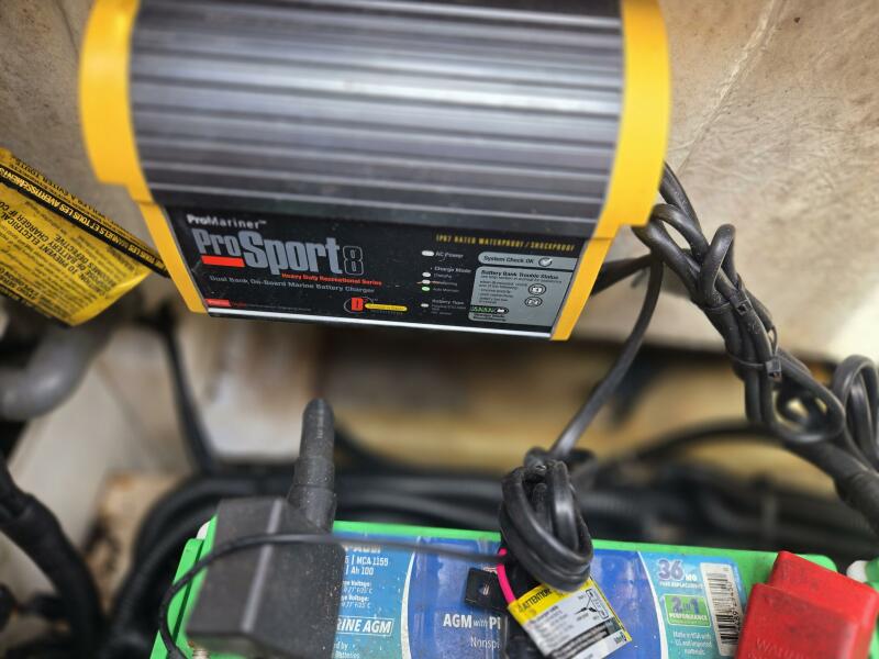 27' 2016 Sea Ray 270 Sundeck