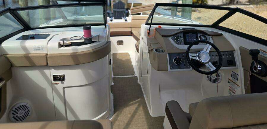 Cool Change 27ft Sea Ray Yacht For Sale