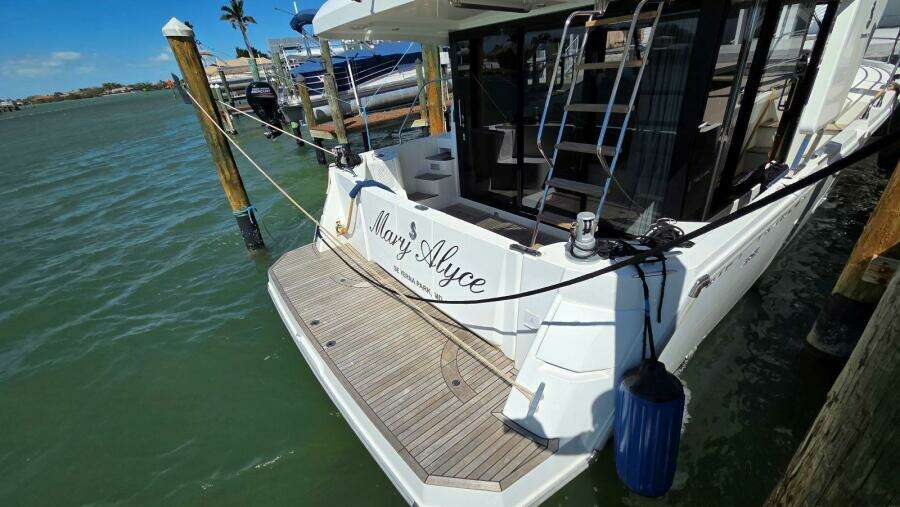 2019 Beneteau Swift Trawler 35