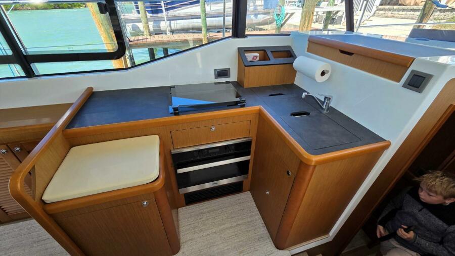 35' 2019 Beneteau Swift Trawler 35