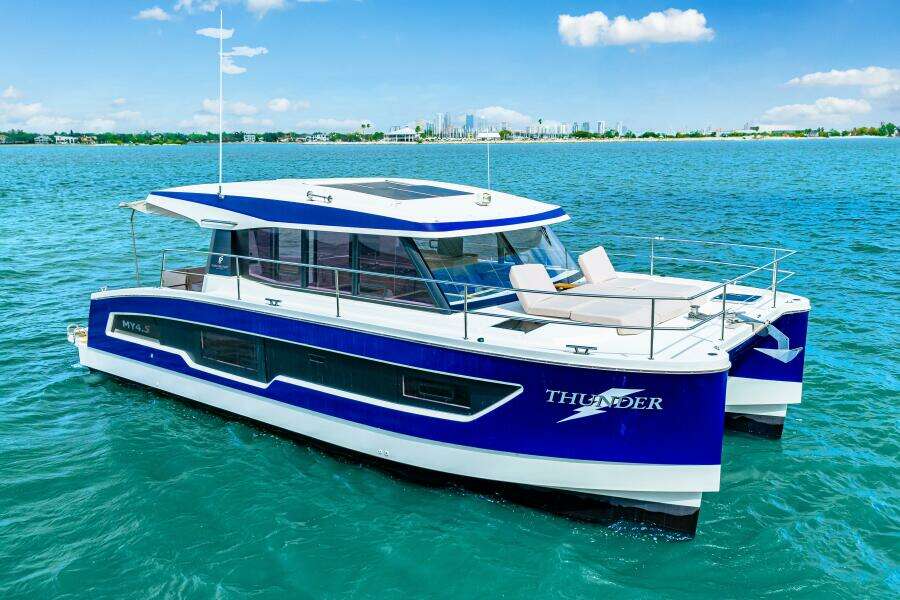 2021 Fountaine Pajot MY4.S - Profile 