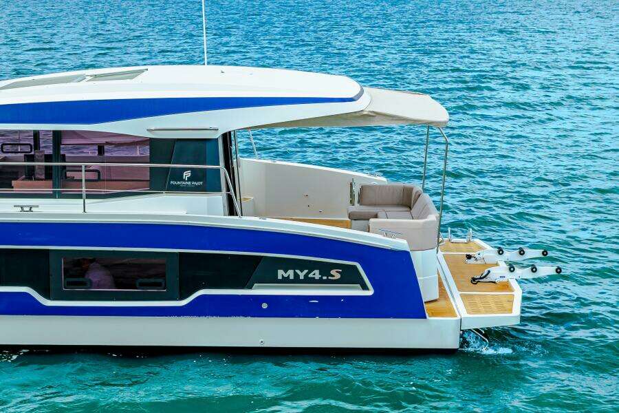 2021 Fountaine Pajot MY4.S - Profile