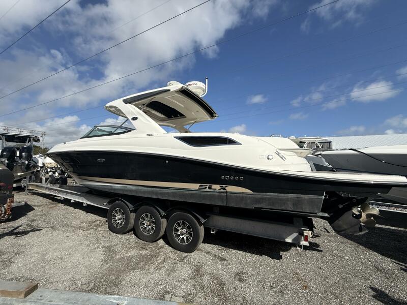 35' 2015 Sea Ray SLX 350