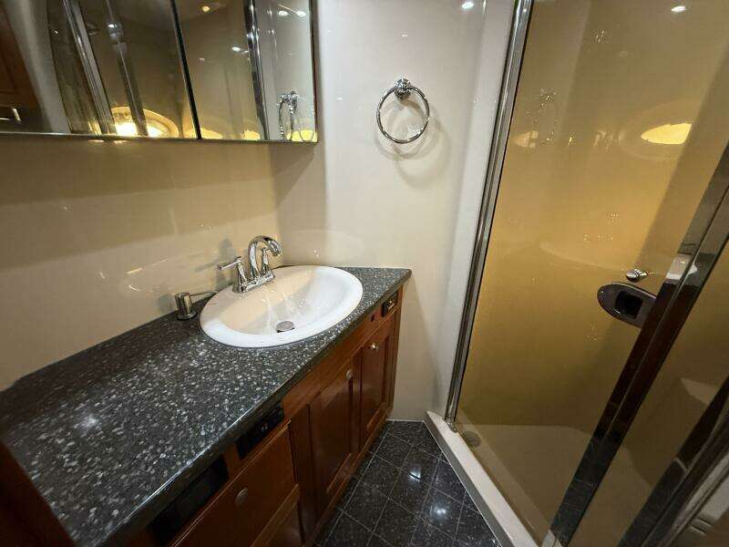 56ft Cruisers Yachts Yacht For Sale