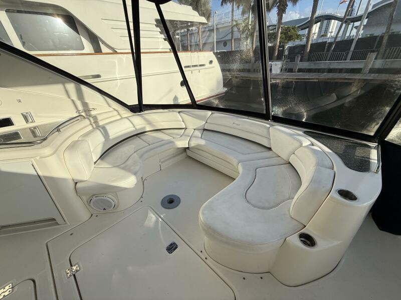 56' 2007 Cruisers Yachts 560 Express