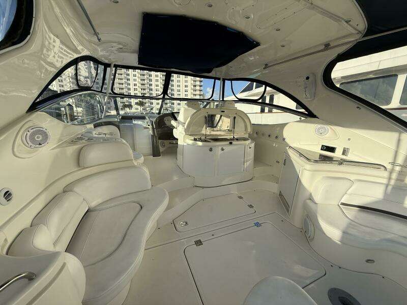 56ft Cruisers Yachts Yacht For Sale