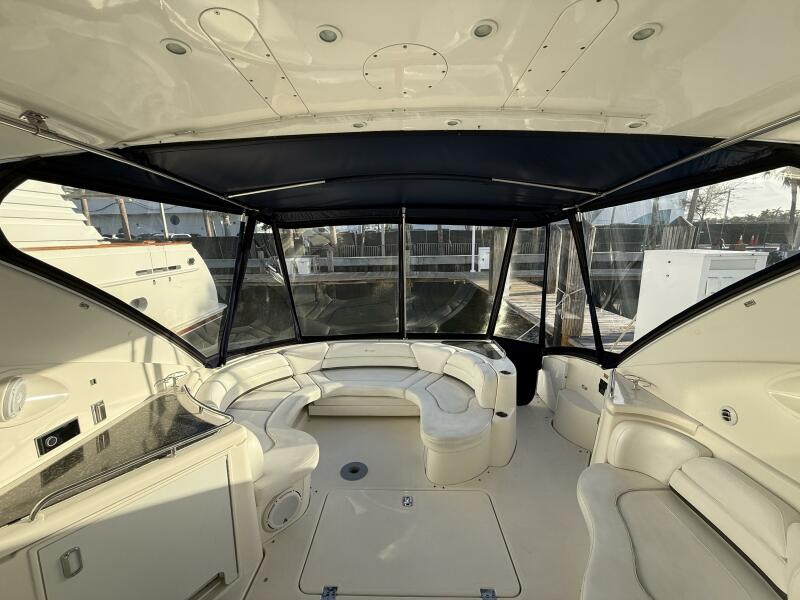 56' 2007 Cruisers Yachts 560 Express