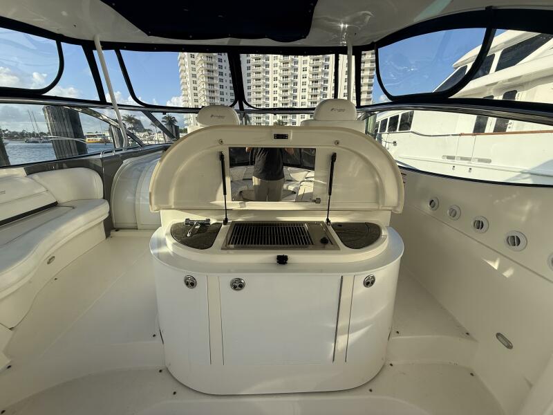 56' 2007 Cruisers Yachts 560 Express