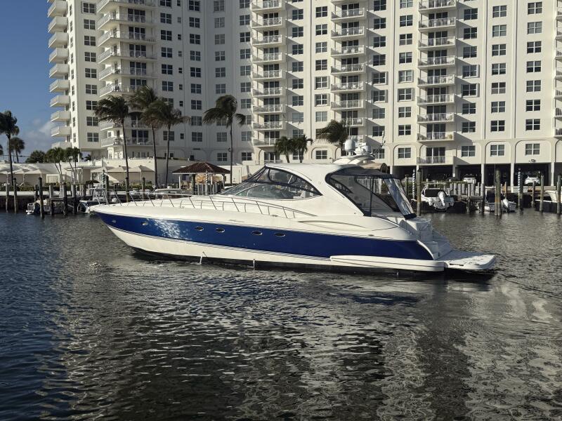 56' 2007 Cruisers Yachts 560 Express