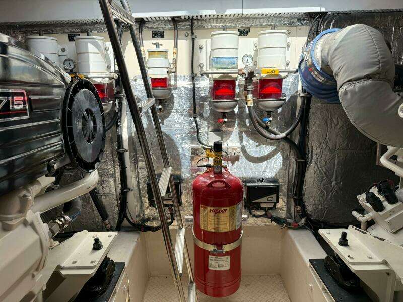 56ft Cruisers Yachts Yacht For Sale