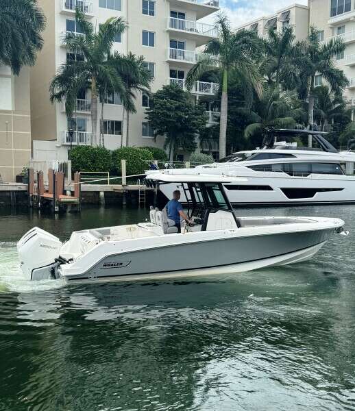 28ft Boston Whaler Yacht For Sale