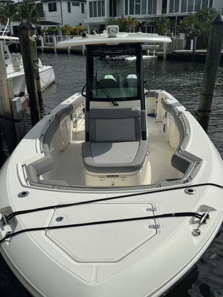28' 2024 Boston Whaler 280 Outrage