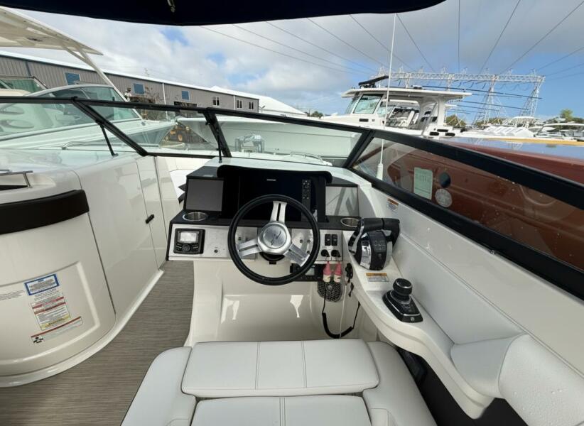 29' 2018 Sea Ray SDX 290 Outboard