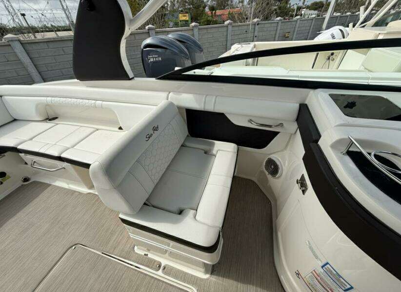 29ft Sea Ray Yacht For Sale