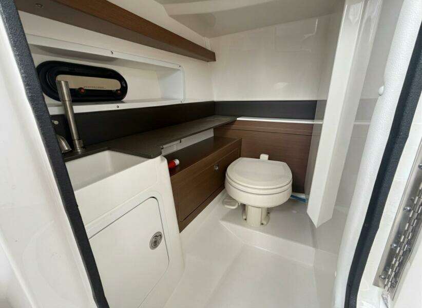 29ft Sea Ray Yacht For Sale