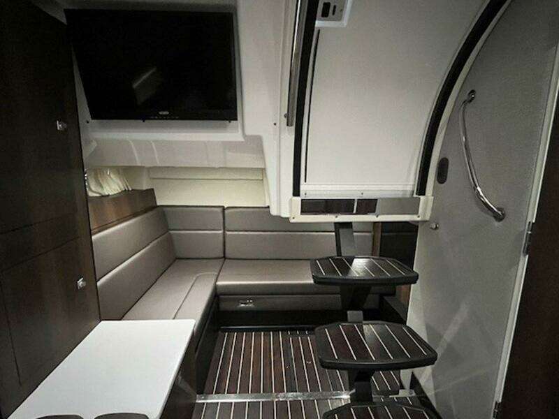 New Year 33ft Monterey Yacht For Sale