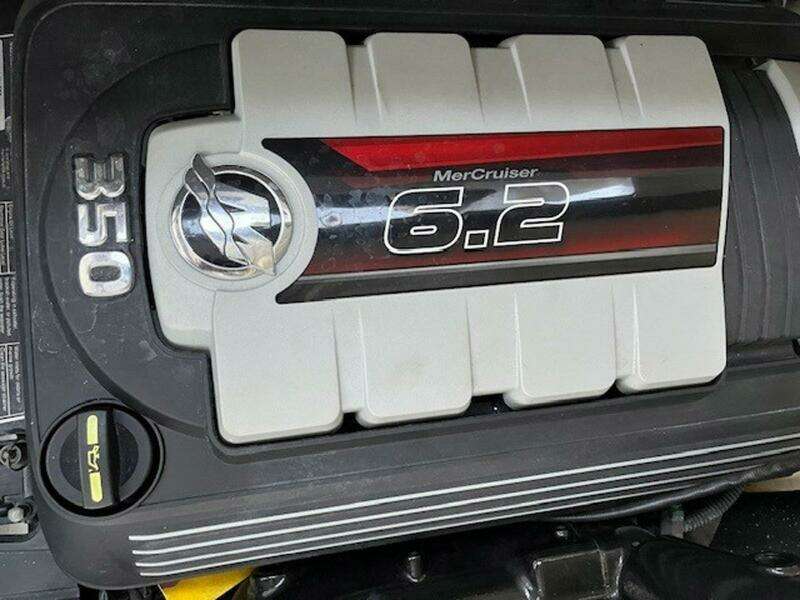 New Year 33ft Monterey Yacht For Sale