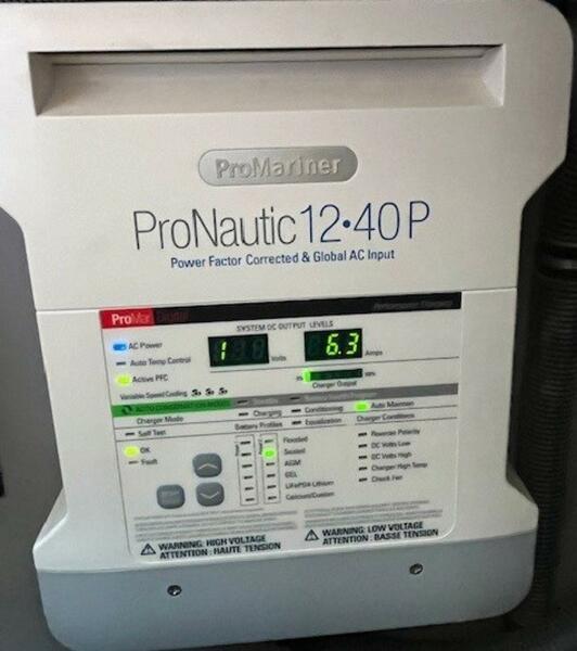 33' 2018 Monterey 335 Sport Yacht