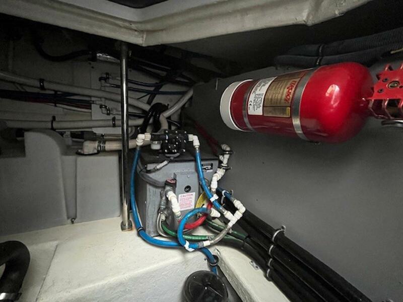 33' 2018 Monterey 335 Sport Yacht