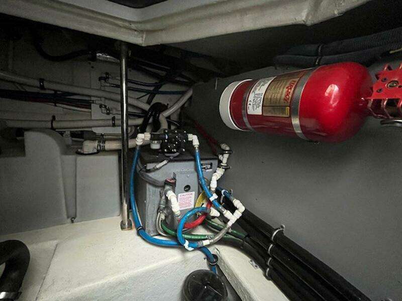 New Year 33ft Monterey Yacht For Sale