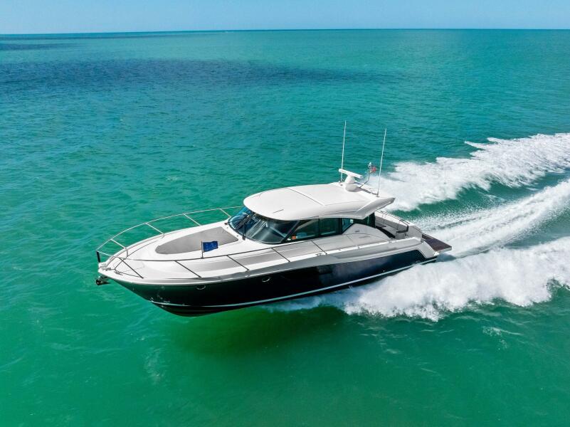 44' 2018 Tiara Yachts C44