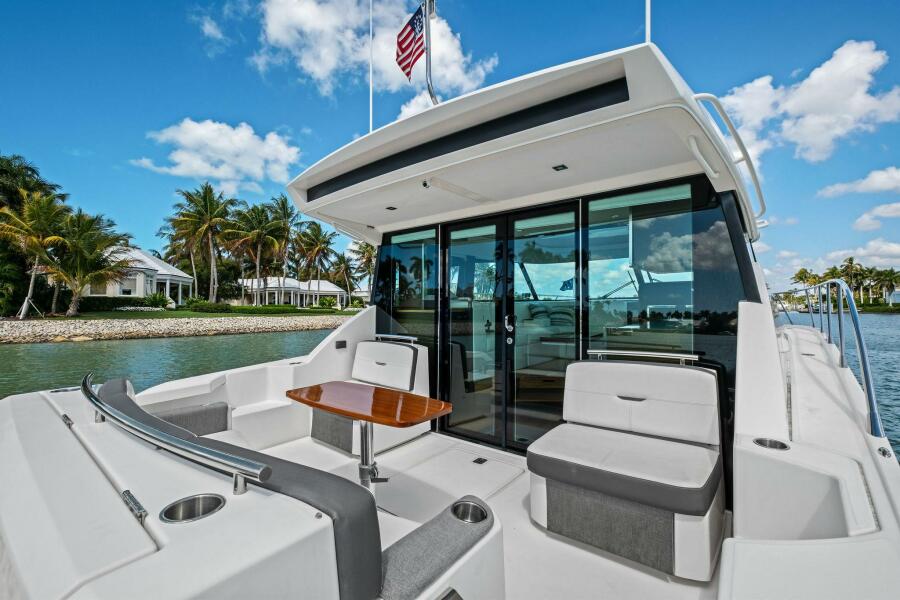 44' 2018 Tiara Yachts C44
