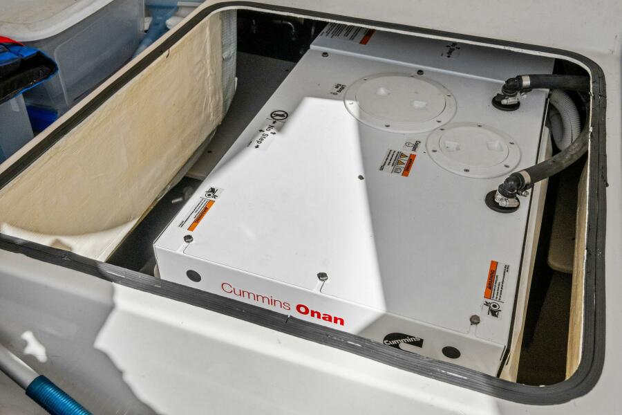 44' 2018 Tiara Yachts C44