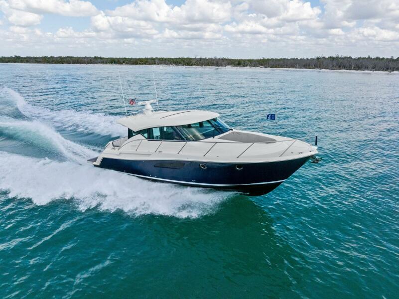 44' 2018 Tiara Yachts C44