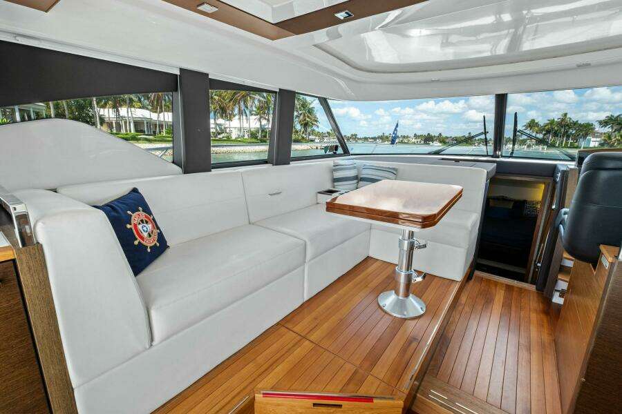 SOUTHWIND 44ft Tiara Yachts Yacht For Sale