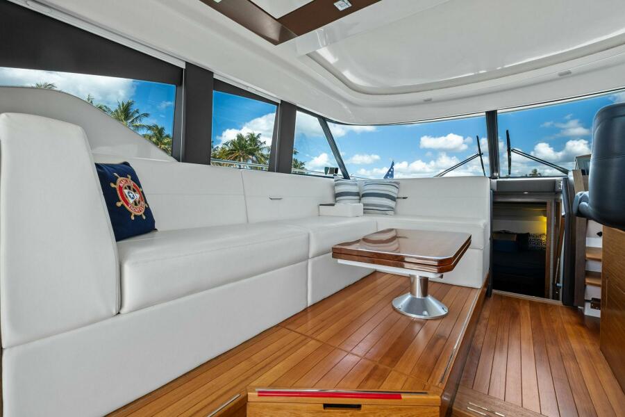 44' 2018 Tiara Yachts C44