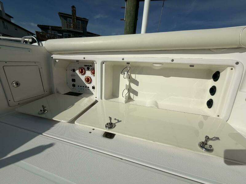 RUTHIE B 32ft Century Yacht For Sale