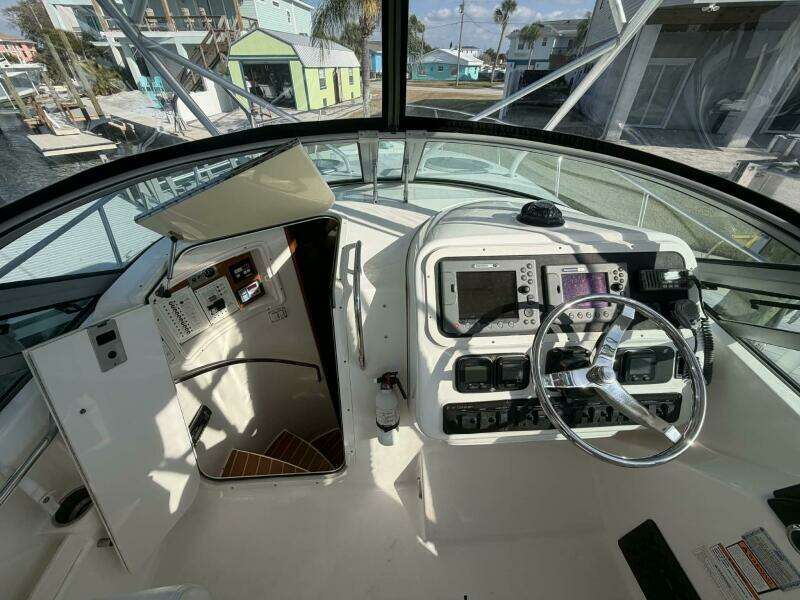 RUTHIE B 32ft Century Yacht For Sale
