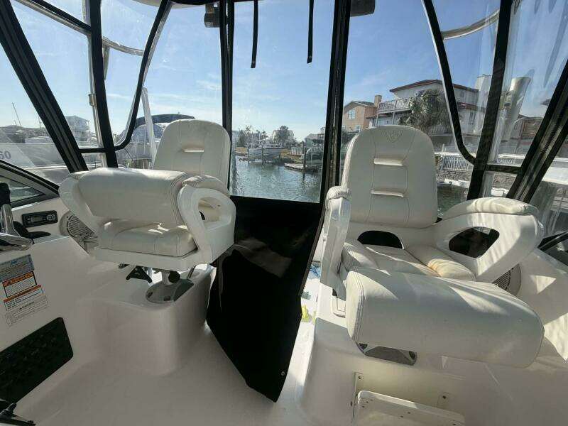 RUTHIE B 32ft Century Yacht For Sale