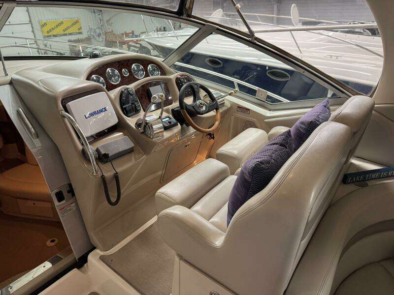 32ft Sea Ray Yacht For Sale