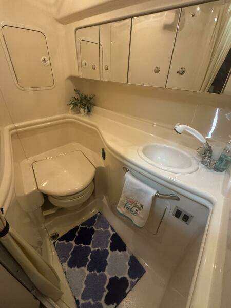 32ft Sea Ray Yacht For Sale