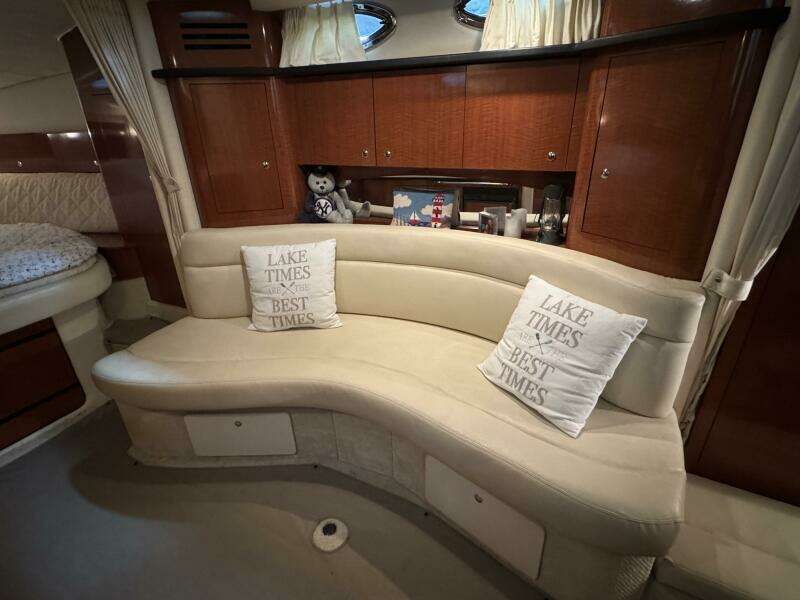 32ft Sea Ray Yacht For Sale