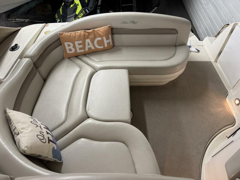 32' 2002 Sea Ray 320 Sundancer