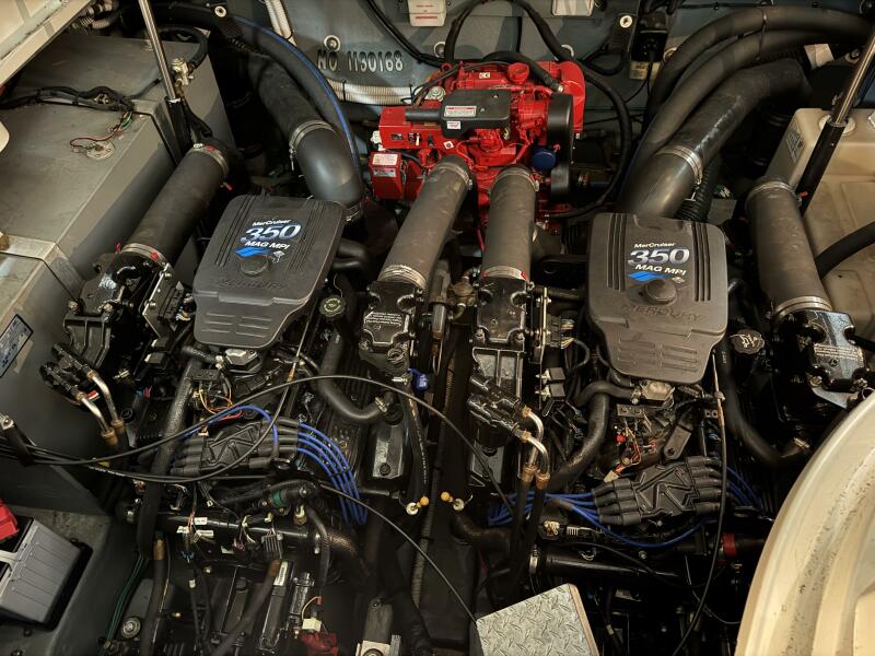 32' 2002 Sea Ray 320 Sundancer