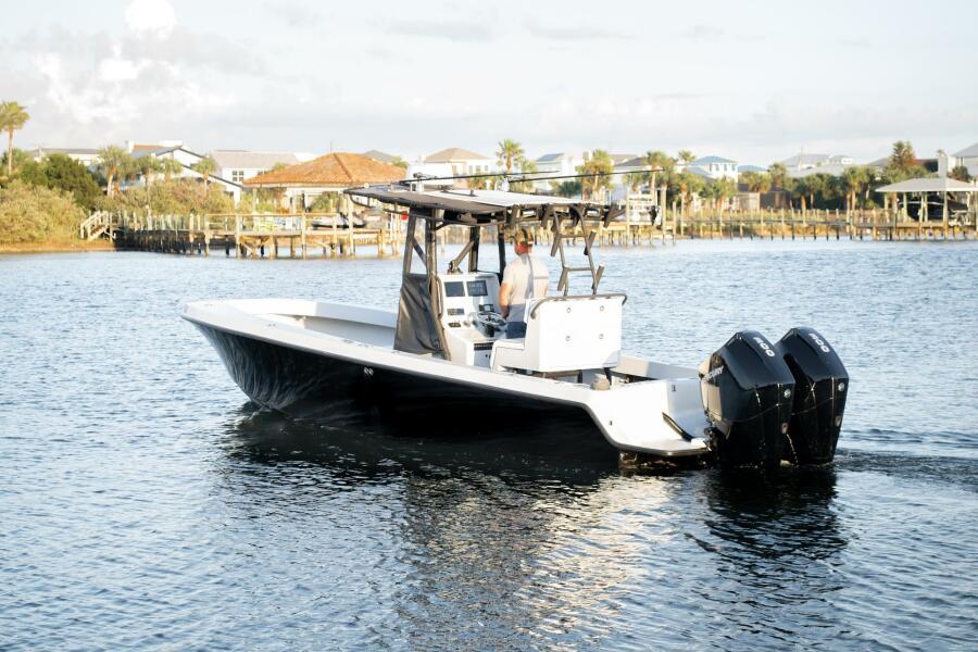 29' 2005 SeaVee 290B