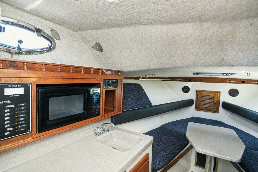 Leatherback 27ft Albemarle Yacht For Sale