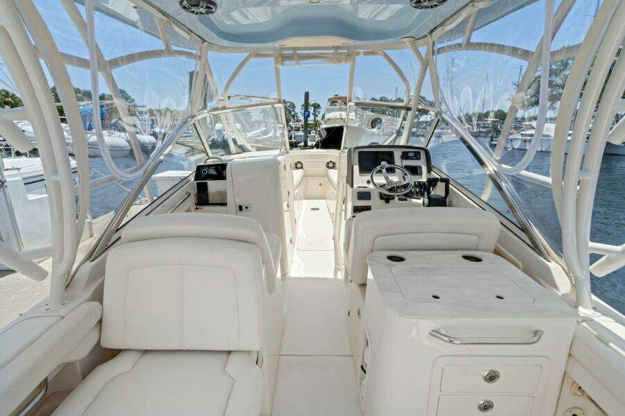 27ft Grady White Yacht For Sale