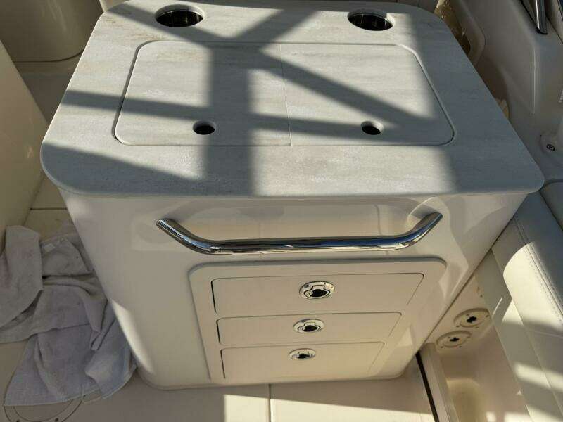 27ft Grady White Yacht For Sale