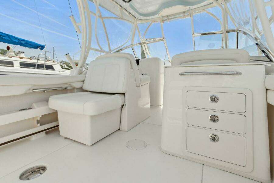 27ft Grady White Yacht For Sale