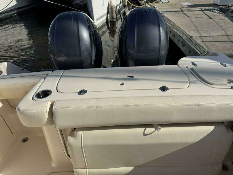 27ft Grady White Yacht For Sale