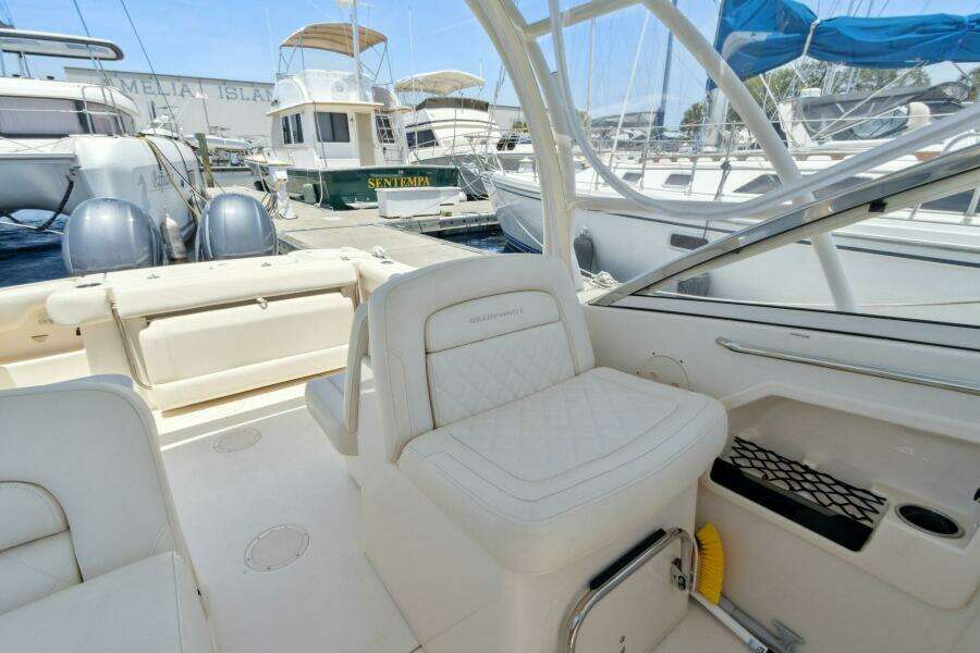 27ft Grady White Yacht For Sale